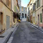 Arles Holiday - Le Refuge